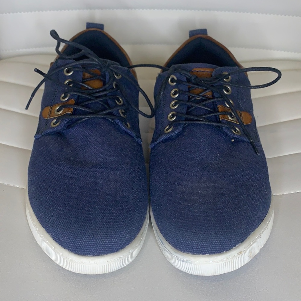 Canvas flat